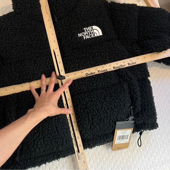 NWT Women’s High Pile Nuptse Jacket Sherpa The North face black medium m - Picture 11 of 16